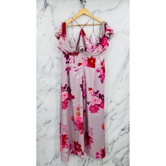 City Chic Sakura Maxi Dress - Picture 7 of 9